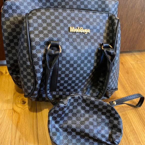 Two bags and change purse set - Picture 2 of 16